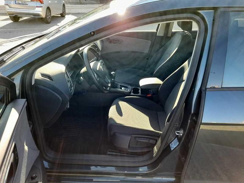 Usado Seat Leon ST 115 HP (84 kW) 2019 Cinzento escuro metalizado Carrinha