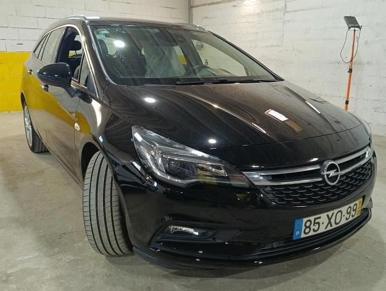 Preto Usado 2019 Opel Astra Innovation Carrinha | € 12.399 (Preço justo) - Imagem 1/4