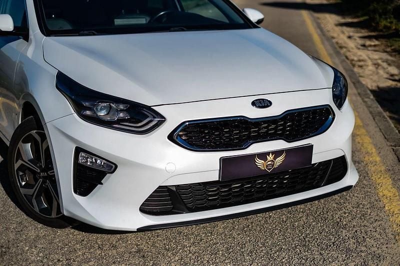 Usado Kia Ceed GT GT-Line 136 HP (100 kW) 2019 Branco