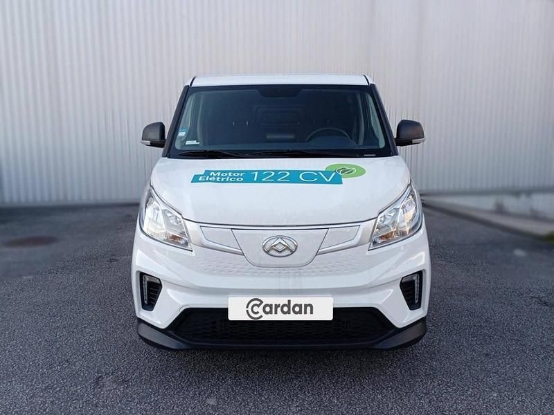 Usado Maxus eDeliver 3 88 kW (121 HP) 2024 Branco Van