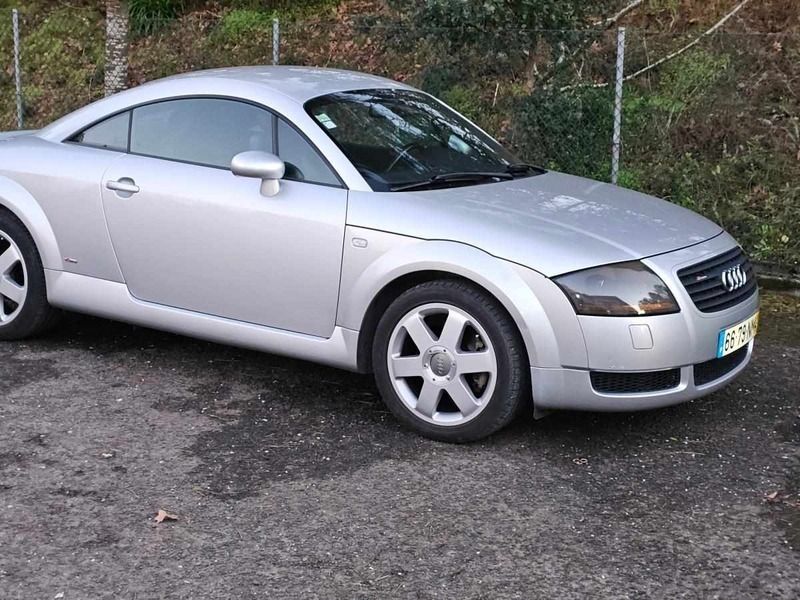 Cinzento Usado 1999 Audi TT Coupé | € 12.500 - Imagem 1/4