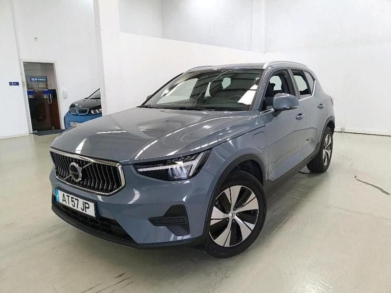 Cinzento Usado 2022 Volvo XC40 SUV | € 25.980 - Imagem 1/4