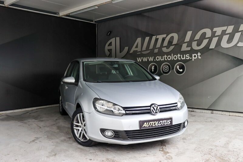 Cinza Usado 2009 VW Golf VI Citadino | € 9.970 (Preço justo) - Imagem 1/4