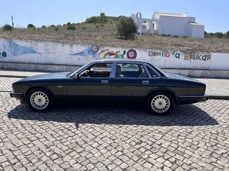 Verde Usado 1988 Jaguar XJ Sovereign Sedan | € 10.500 - Imagem 1/4