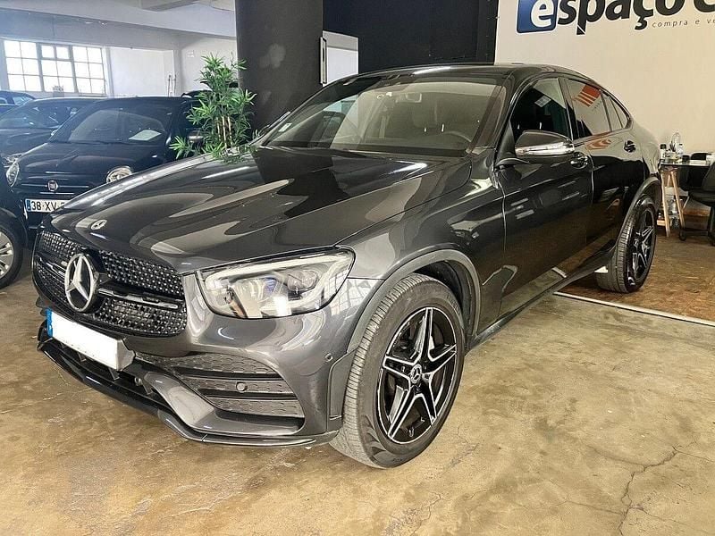 Cinza Usado 2021 Mercedes GLC300 SUV | € 44.950 (Bom preço) - Imagem 1/4
