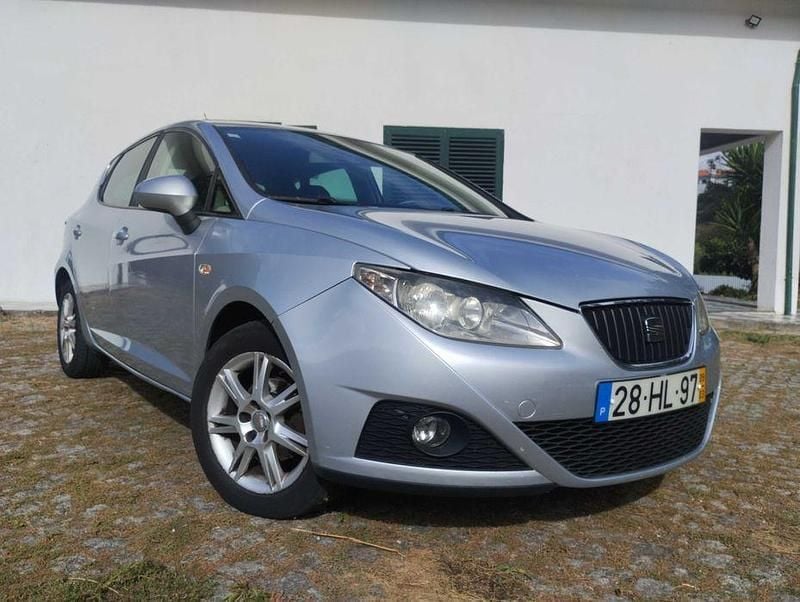 Usado Seat Ibiza 80 HP (58 kW) 2009 Cinzento Sedan