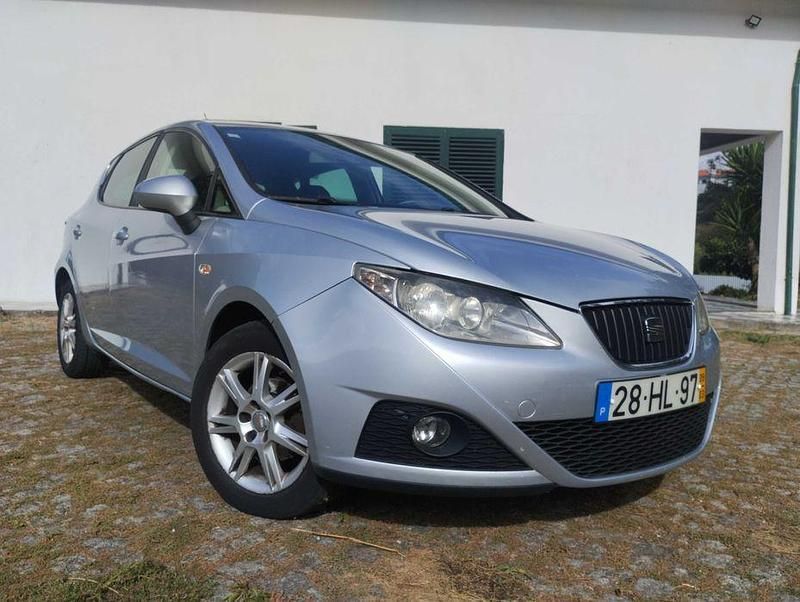 Cinzento Usado 2009 Seat Ibiza Sedan | € 4.500 (Preço justo) - Imagem 1/4