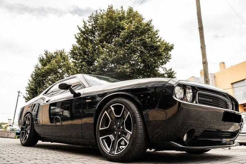Preto Usado 2013 Dodge Challenger Coupé | € 52.900 - Imagem 1/4