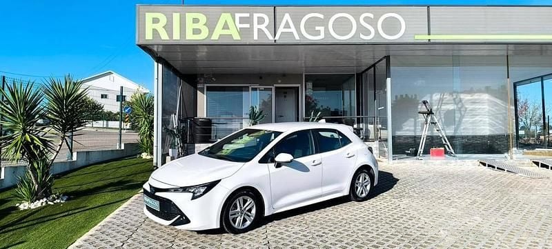 Usado Toyota Corolla 98 HP (72 kW) 2020 Branco