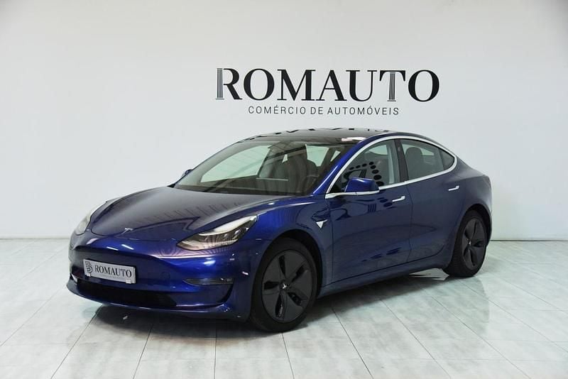 Azul Usado 2020 Tesla Model 3 Sedan | € 26.400 (Preço justo) - Imagem 1/4