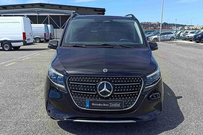 Preto Usado 2025 Mercedes V250 Avantgarde Monovolume | € 83.500 (Caro) - Imagem 1/4
