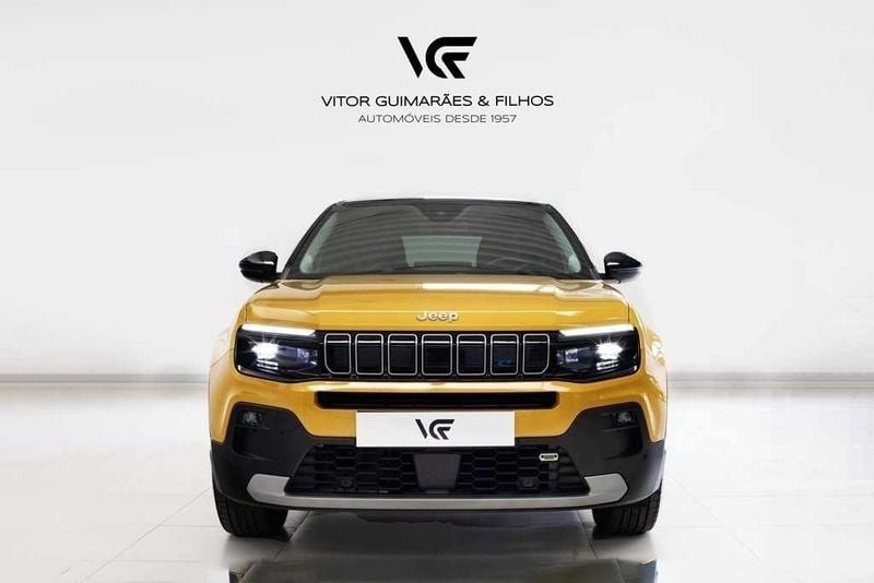 Usado Jeep Avenger EV 114 kW (156 HP) 2023 Amarelo SUV