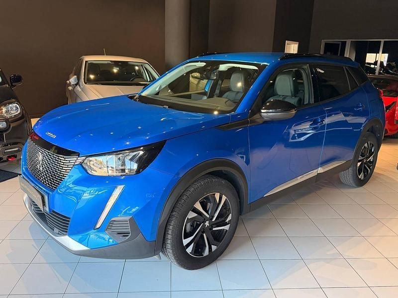 Azul Usado 2022 Peugeot 2008 Allure SUV | € 16.250 (Bom preço) - Imagem 1/4