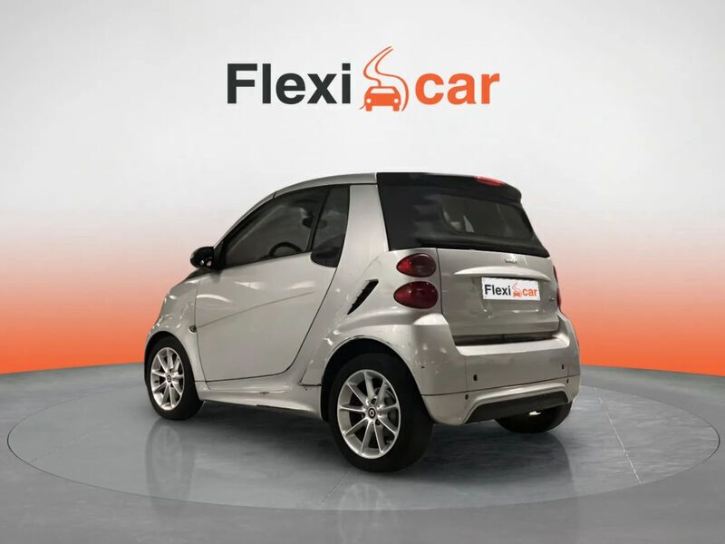 Usado Smart ForTwo Cabrio Passion 71 HP (52 kW) 2014 Cinza Cabrios