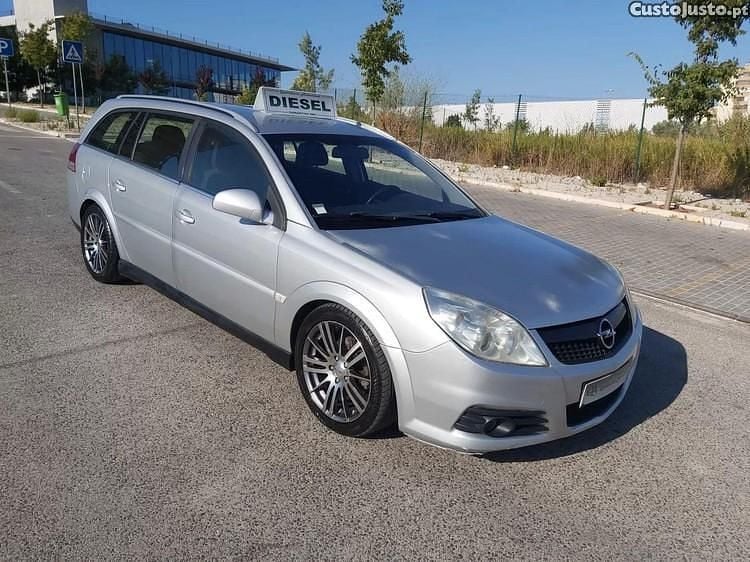 Cinza Usado 2007 Opel Vectra Executive Sedan | € 5.950 (Caro) - Imagem 1/1