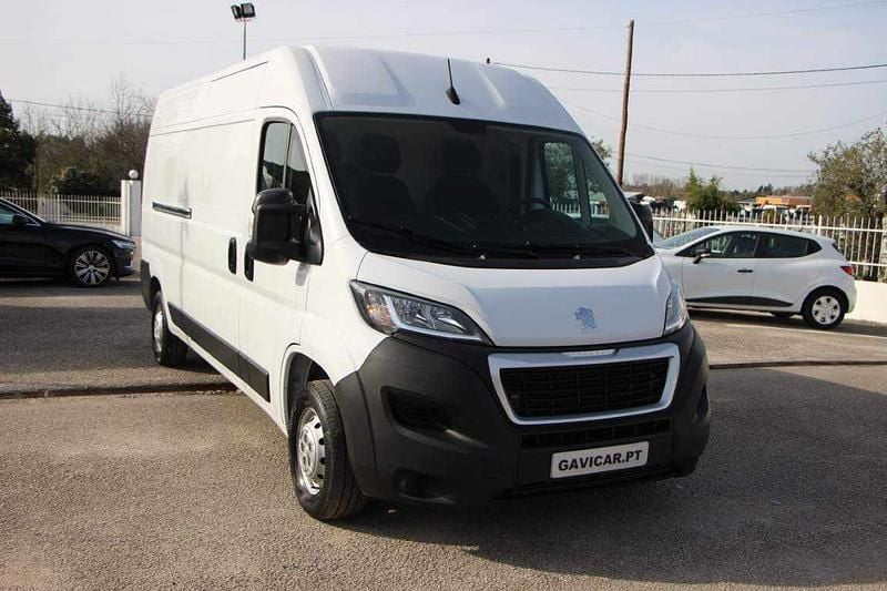 Usado Peugeot Boxer 140 HP (102 kW) 2022 Branco Van