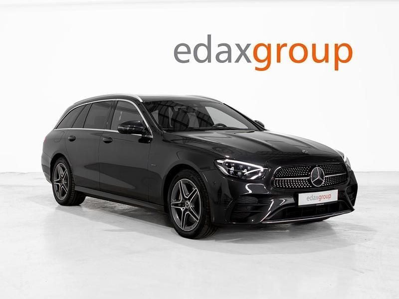 Cinza Usado 2021 Mercedes E300 AMG line Carrinha | € 34.490 (Preço justo) - Imagem 1/4