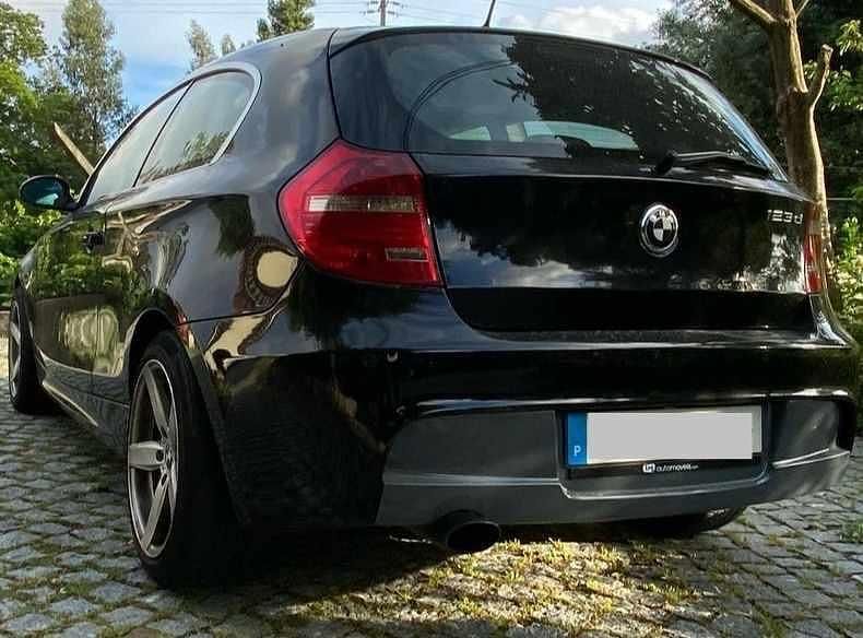 Usado BMW 123 204 HP (150 kW) 2008 Preto Citadino
