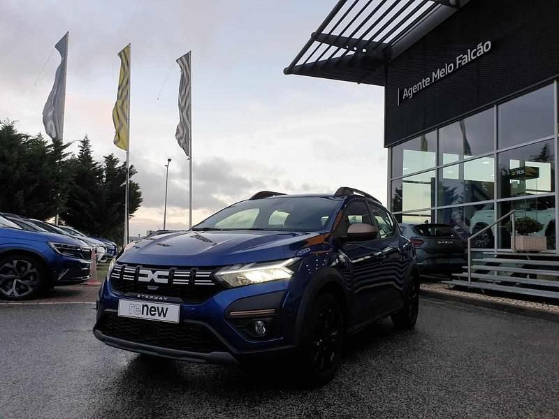 Azul Usado 2024 Dacia Sandero Citadino | € 17.490 (Preço justo) - Imagem 1/4