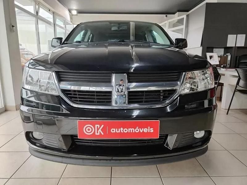 Usado Dodge Journey SXT 140 HP (102 kW) 2010 Preto SUV