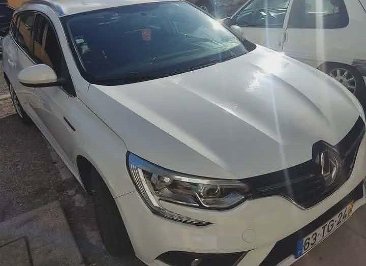 Usado 2017 Renault Mégane IV Sedan | € 3.999 (Bom preço) - Imagem 1/4