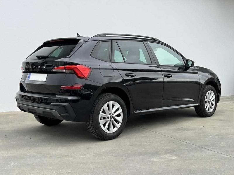 Usado Skoda Kamiq 110 HP (80 kW) 2025 Preto SUV