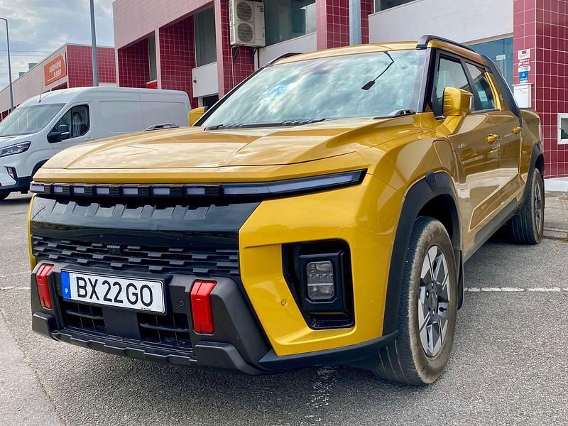 Amarelo Novo 2025 Ssangyong Musso SUV | € 43.653 - Imagem 1/4