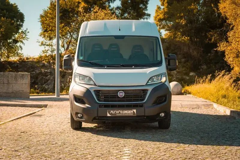 Usado Fiat Ducato 160 HP (117 kW) 2020 Branco Van