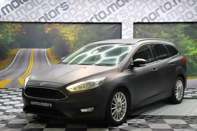 Usado Ford Focus ST-Line 120 HP (88 kW) 2017 Preto Carrinha