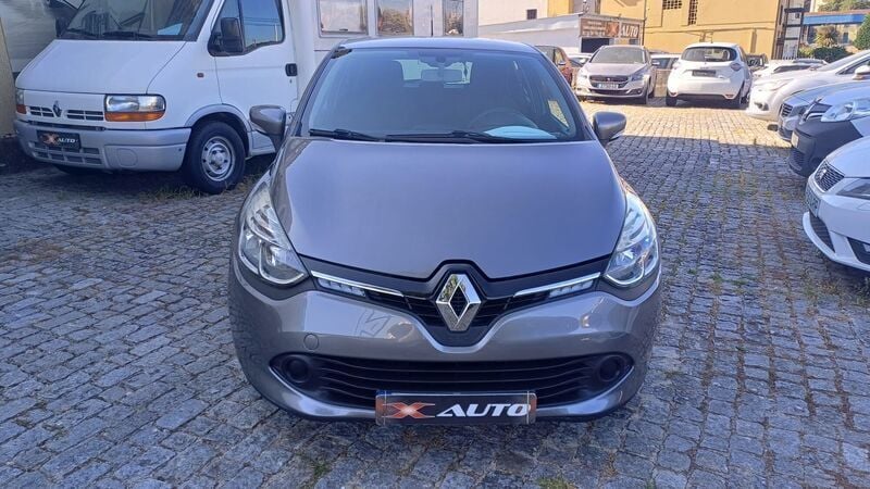 Cinzento Usado 2013 Renault Clio IV | € 8.750 (Preço justo) - Imagem 1/4