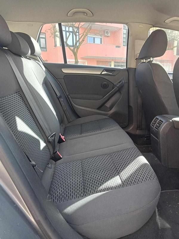 Cinzento Usado 2010 VW Golf VI Citadino | € 6.500 (Super Preço) - Imagem 1/4