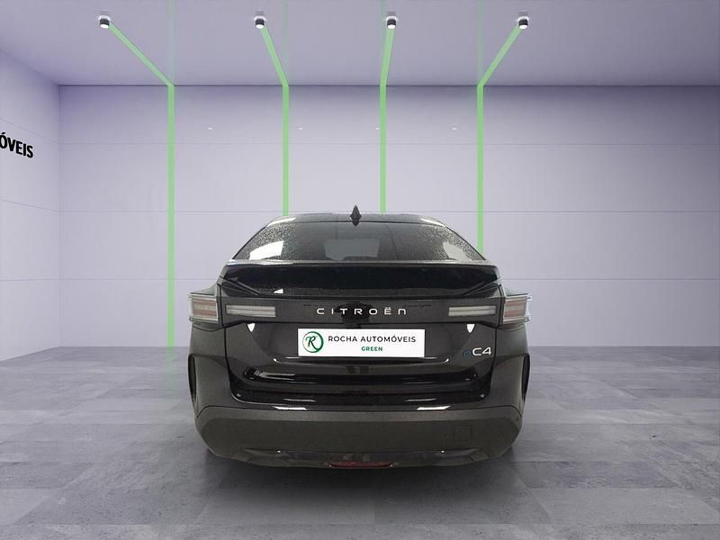 Usado Citroën e-C4 114 kW (156 HP) 2025 Preto SUV