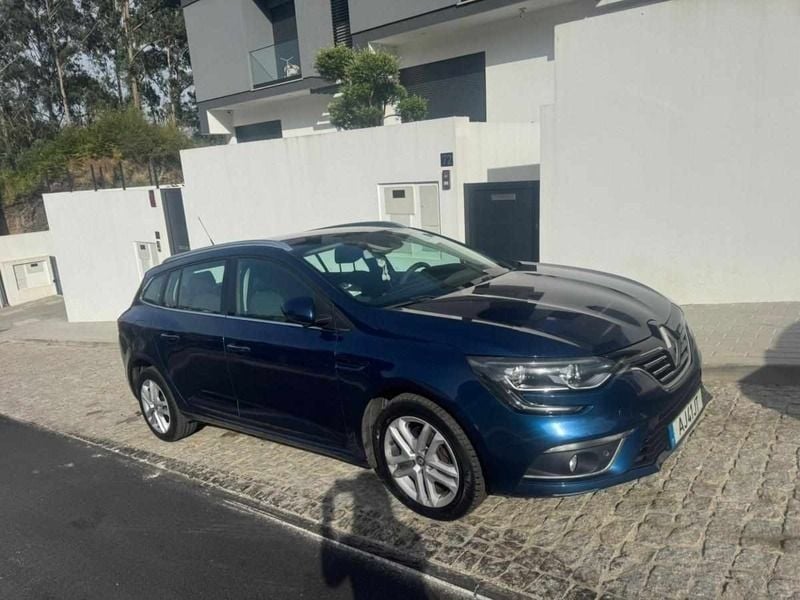 Azul Usado 2017 Renault Mégane GrandTour Carrinha | € 11.000 (Bom preço) - Imagem 1/4