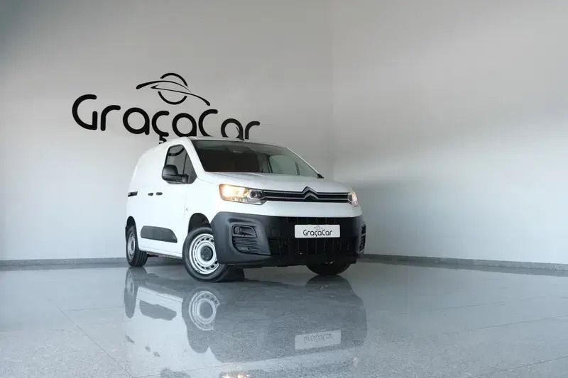 Branco Usado 2020 Citroën Berlingo Monovolume | € 11.300 (Bom preço) - Imagem 1/4