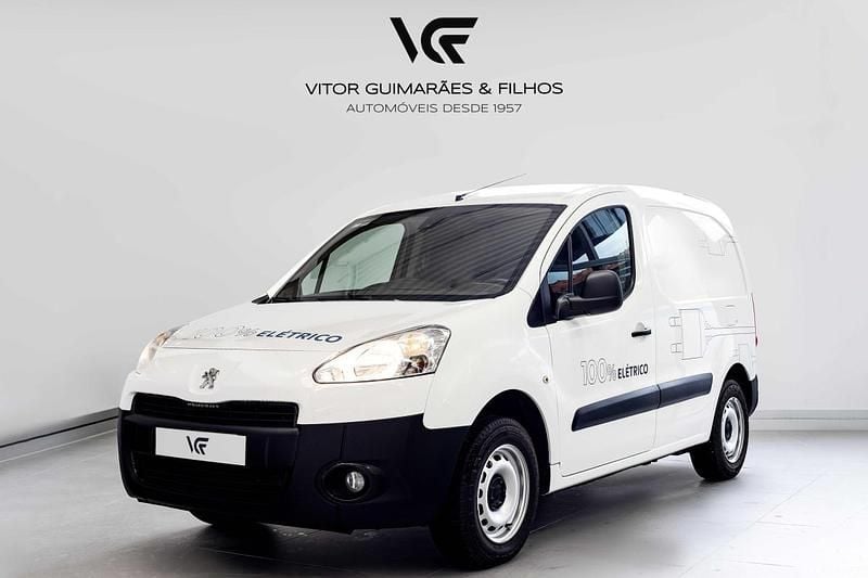 Branco Usado 2014 Peugeot Partner Premium Van | € 13.990 - Imagem 1/4