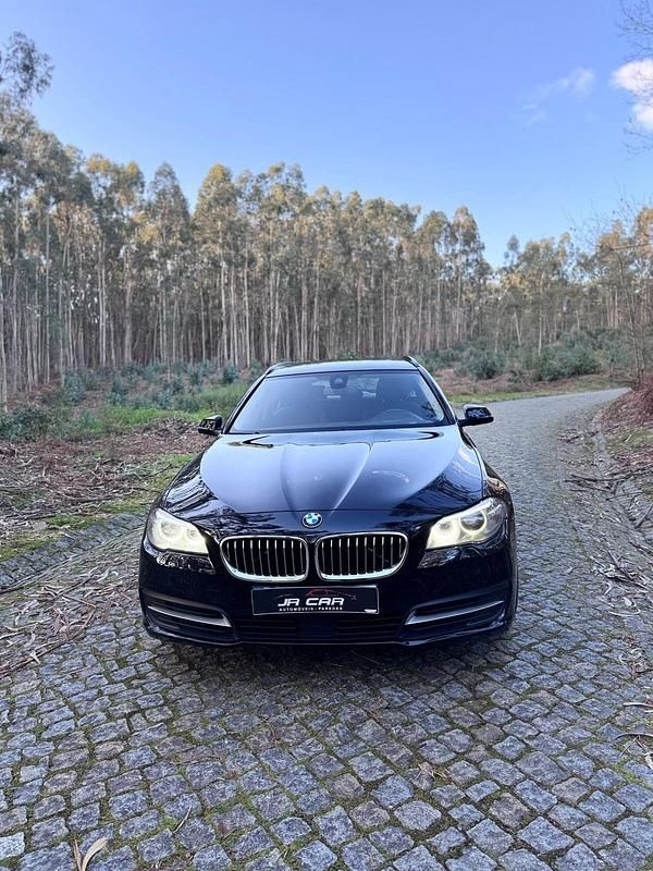 Usado BMW 520 Luxury Line 190 HP (139 kW) 2016 Preto Carrinha