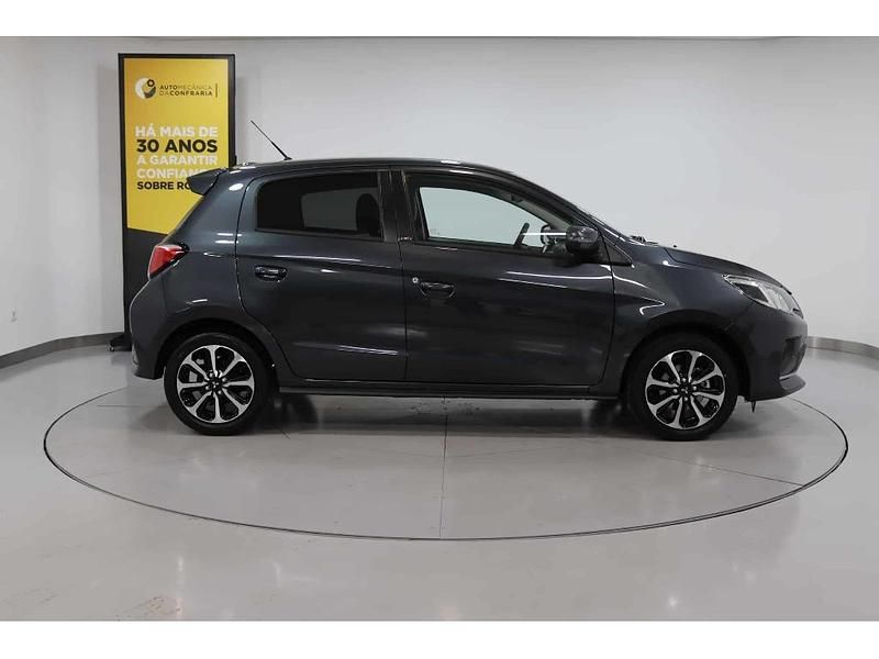 Usado Mitsubishi Space Star 71 HP (52 kW) 2024 Cinzento Citadino