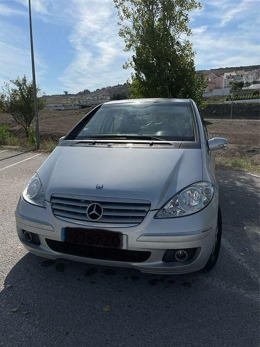 Usado 2005 Mercedes A150 Elegance Sedan | € 3.100 - Imagem 1/4