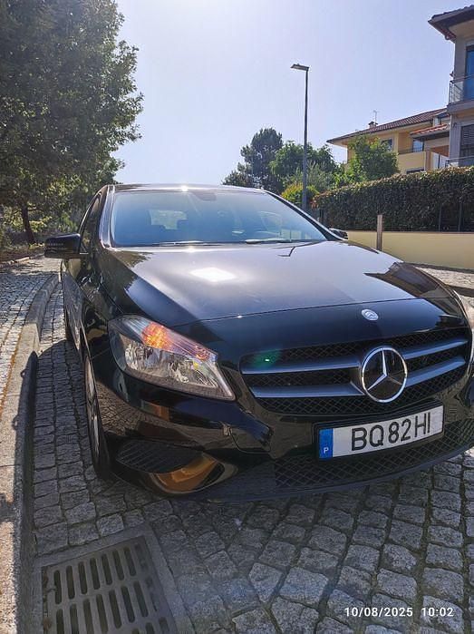 Usado 2012 Mercedes A180 Sedan | € 12.800 (Preço justo) - Imagem 1/4