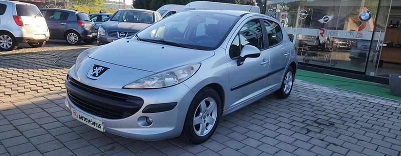 Cinzento Usado 2006 Peugeot 207 Citadino | € 4.990 (Preço justo) - Imagem 1/4