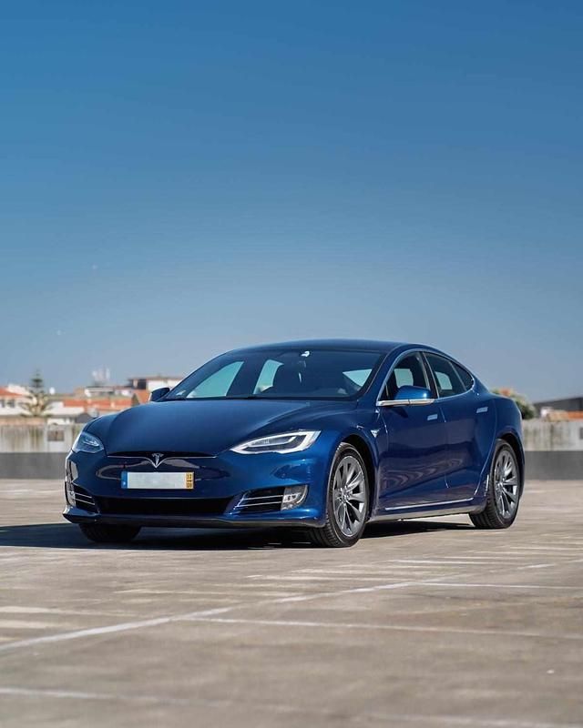 Azul Usado 2017 Tesla Model S Sedan | € 27.500 (Preço justo) - Imagem 1/4