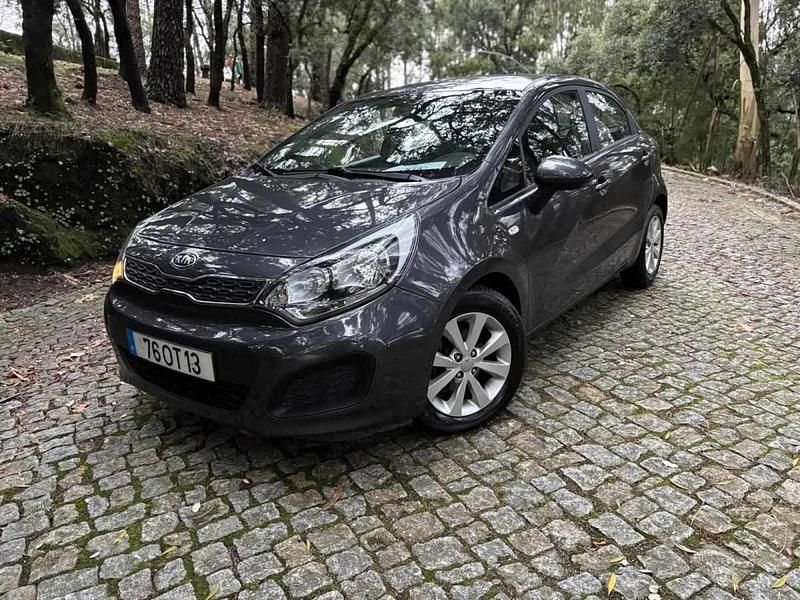 Antracite Usado 2014 Kia Rio | € 7.990 (Preço justo) - Imagem 1/4