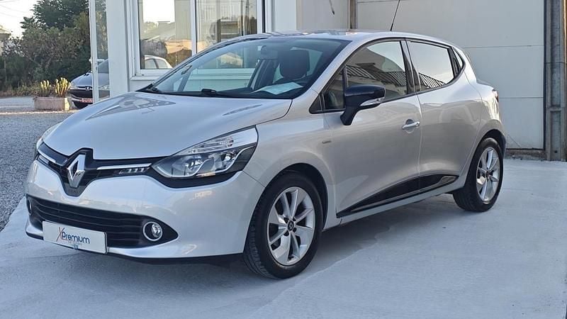 Usado Renault Clio IV 90 HP (66 kW) 2016 Cinzento
