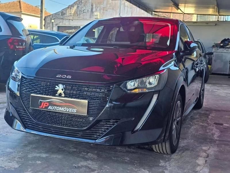 Usado Peugeot e-208 Style 100 kW (136 HP) 2023 Preto Citadino