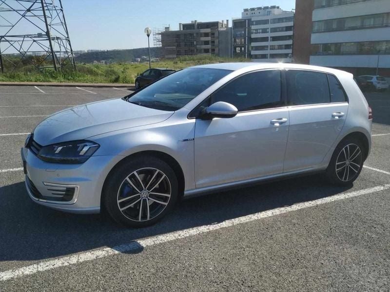 Cinzento Usado 2016 VW Golf VII GTE Sedan | € 14.750 (Super Preço) - Imagem 1/4