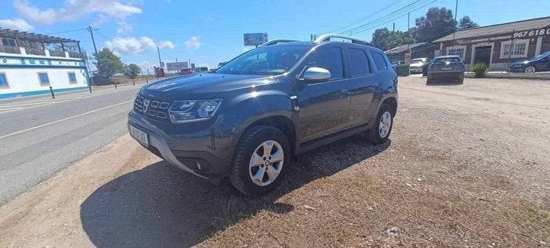 Cinzento Usado 2020 Dacia Duster SUV | € 15.000 (Bom preço) - Imagem 1/4