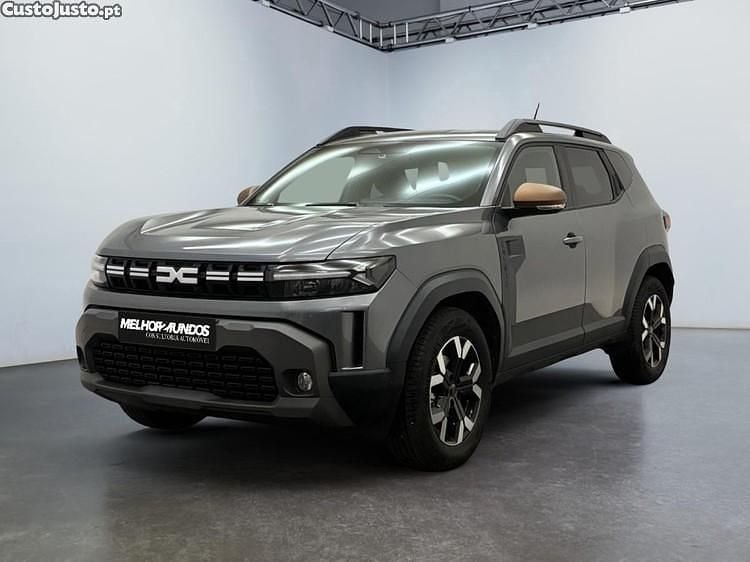 Cinza Usado 2025 Dacia Duster Extreme SUV | € 30.990 (Preço elevado) - Imagem 1/1
