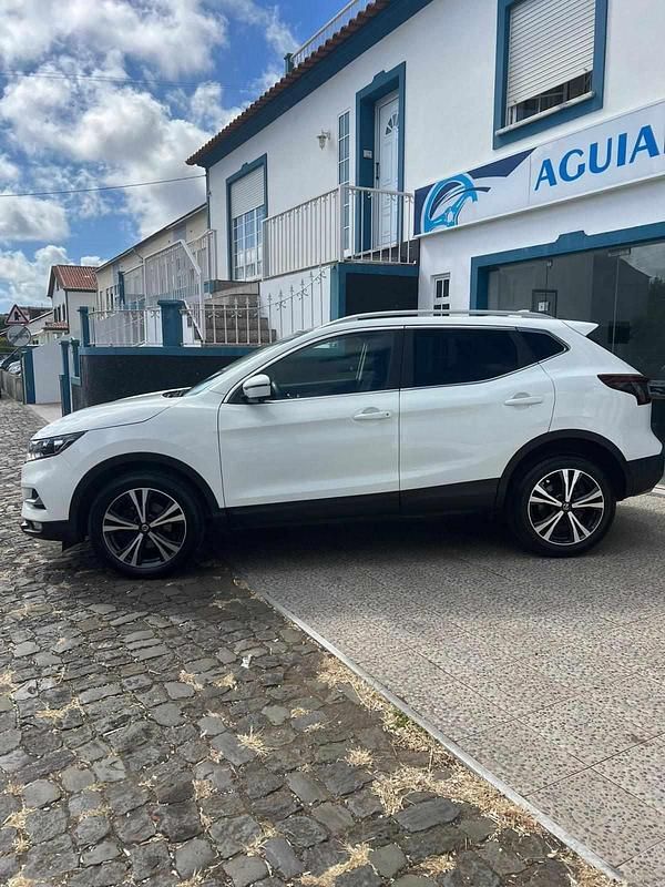 Usado Nissan Qashqai N-Connecta 115 HP (84 kW) 2020 Branco SUV