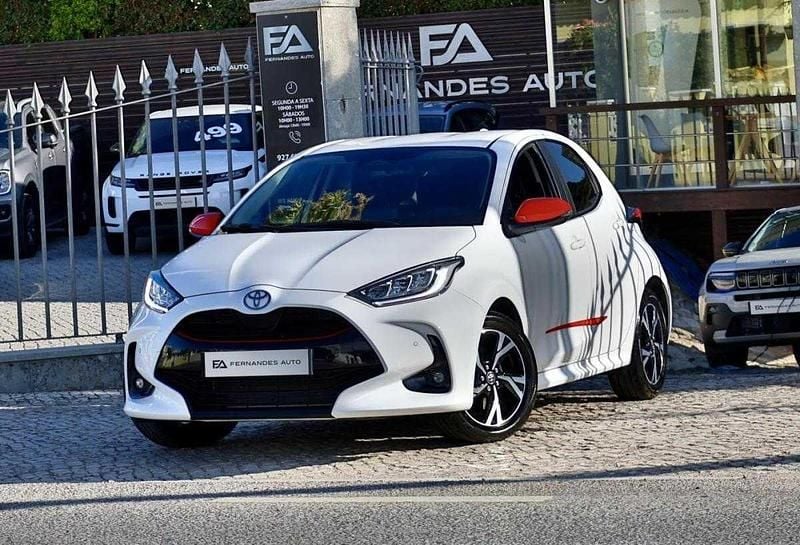 Branco Usado 2024 Toyota Yaris Hybrid | € 23.990 (Preço justo) - Imagem 1/4