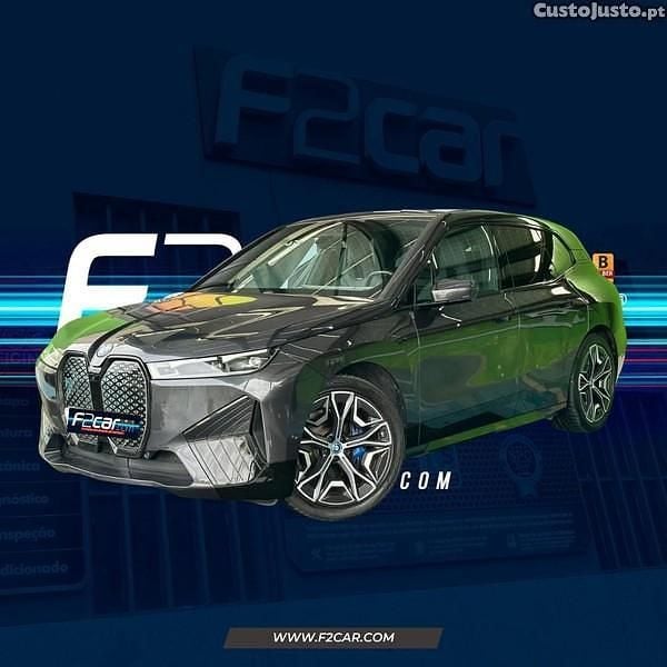 Cinza Usado 2022 BMW iX SUV | € 49.990 - Imagem 1/1